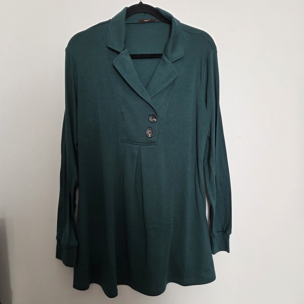 Gaharu Forest Green Women's Size Large Knit Top With Large Buttons